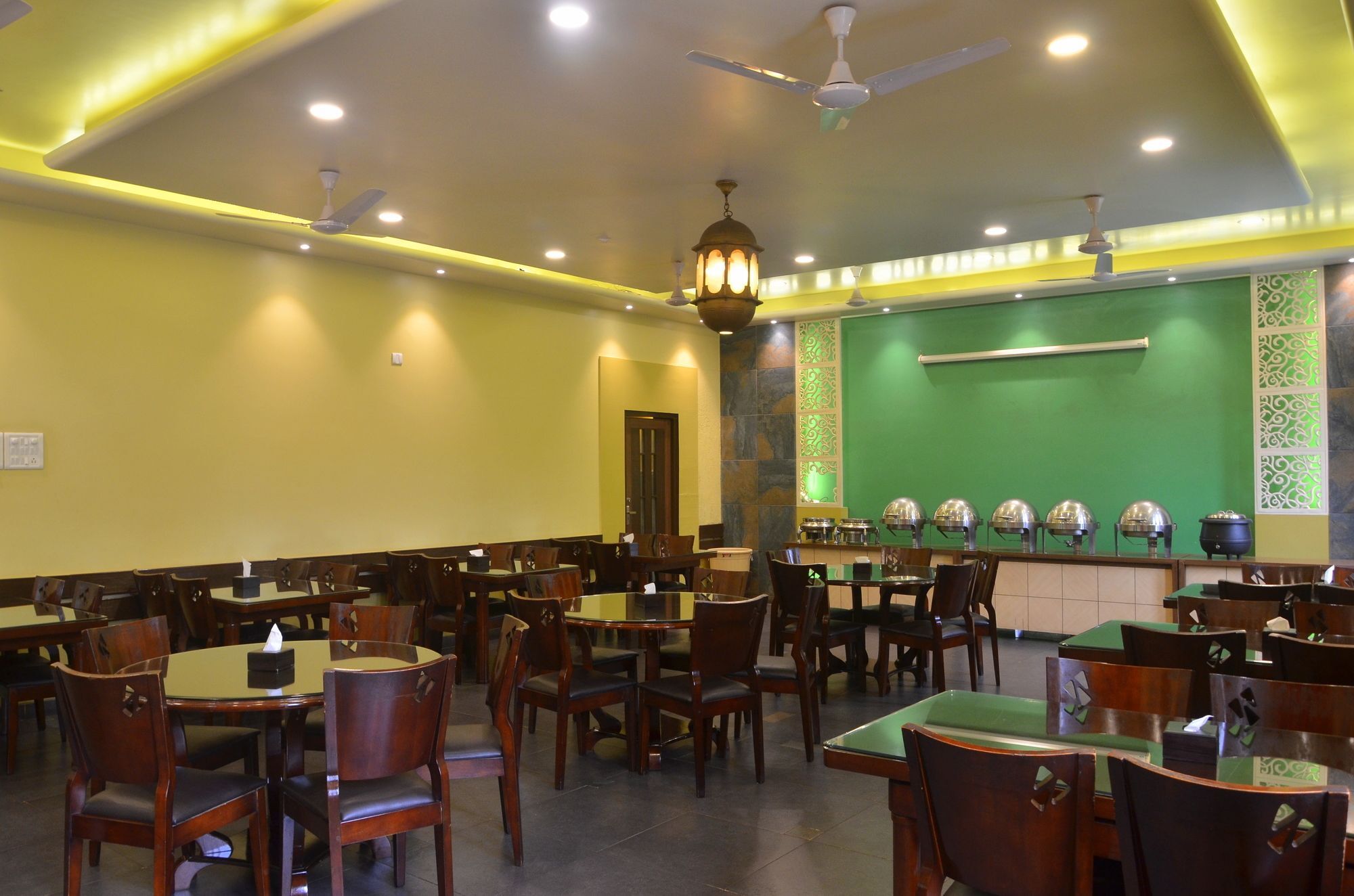 Zaras Resort Lonavala Exterior photo