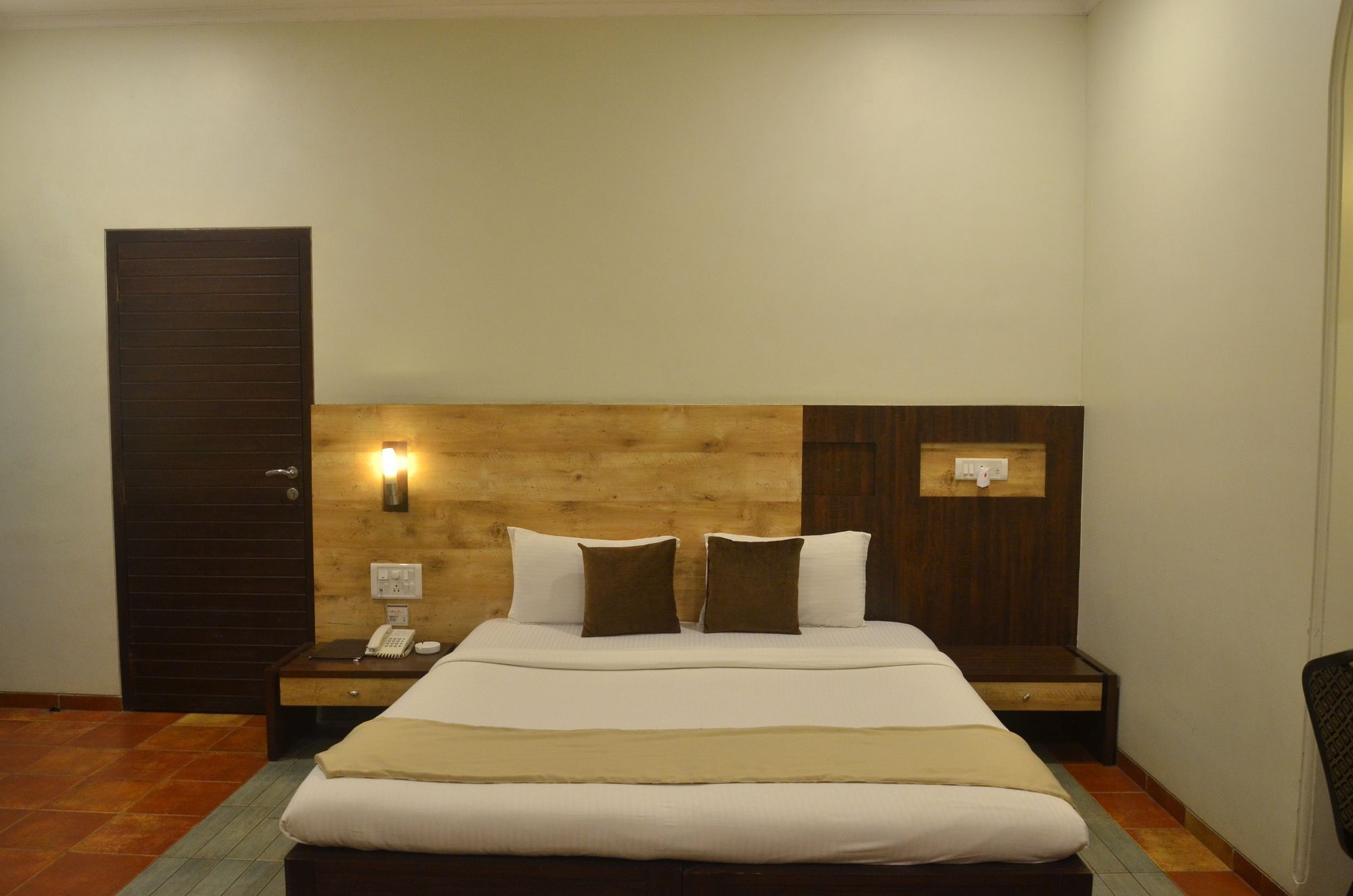 Zaras Resort Lonavala Exterior photo
