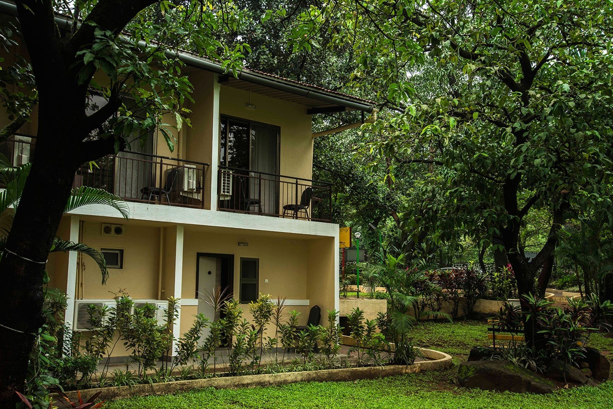 Zaras Resort Lonavala Exterior photo